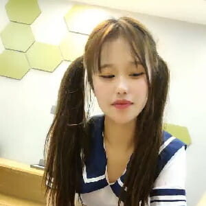 酒店約啪雙馬尾JK制服妹,蝴蝶茓黝黑,經驗豐富,沒少被男的幹[MP4/265M]