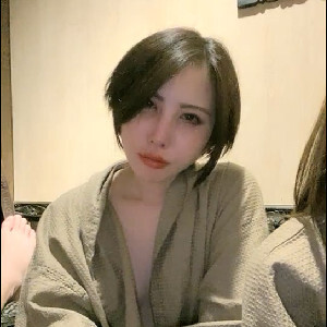 男人的最高幻想,双飞高颜值女同姐妹花,双性恋妹子被男的干完被女人干[MP4/1G]