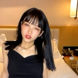 笑容很治愈软妹妹子,看完电竞比赛和男友宾馆啪啪[MP4/554M]