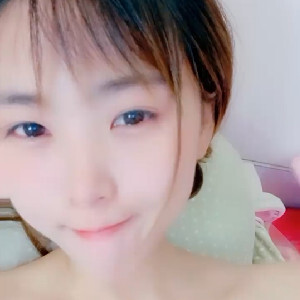 性感小蛮腰极品美乳妹子,奶头还是粉色的,黄瓜戴上套套插入BB紫薇搞出不少白浆[MP4/866M]