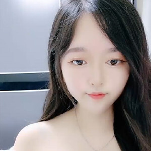 大眼睛清纯高颜值OO后可爱妹子,近距离掰茓诱惑,洞口很小,一根手指都难进[MP4/935M]