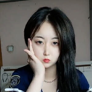 八字奶開檔黑絲小胖妞,看著挺純,和狼友各種胡聊,紫薇抽插不停[MP4/909M]