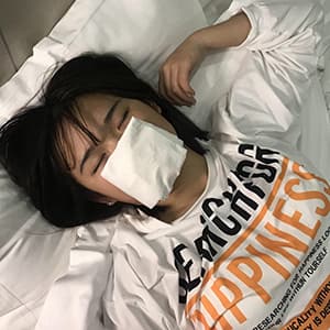 真實MJ–肥佬約飯套路嚇藥04年短發學生妹,胖胖的,床上任意玩弄72P+1V–4.07G