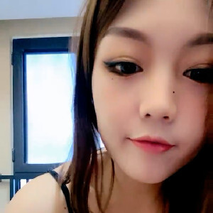 顏值還不錯新人小姐姐高層小區飄窗旁全果紫薇,窗簾都不用拉,不怕被人看到[MP4/443M]