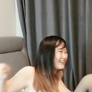 豐滿肥熟女才是真愛,大哥戰鬥力滿分,雙飛倆肥熟,40多分枝連續抽送,應該吃藥了[MP4/567M]