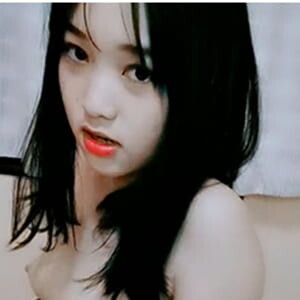 小夫妻居家玩角色扮演,小哥演學生,媳婦當老師,演繹強行幹上家訪老師[MP4/988M]