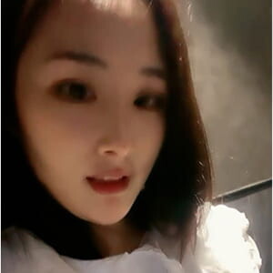 KTV配唱陪聊公主,疫情不讓開門,姐妹倆包廂隨著音樂旋律大秀果舞,好臊[MP4/301M]