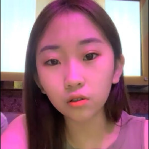 KTV約啪呆萌學生妹,19歲花枝招展正青春,門口對著過道後入啪啪[MP4/288M]