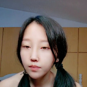 甜美雙馬尾妹子B癮真大,同時被兩個男人艹,小茓、菊花全開發了[MP4/1G]