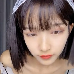 笑起來好甜OO後短發妹子,身材嬌小,女仆裝誘惑,女上位打樁機壹樣快速抽送[MP4/692M]