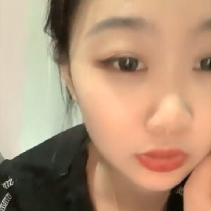 公司前臺禮儀接待小姐姐放假出租屋保養身體,激光脫毛,奶子圓潤豐滿[MP4/142M]