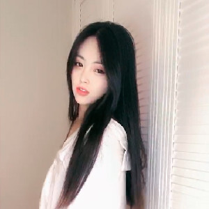 愛玩王者榮耀的小姐姐,邊玩遊戲,邊插著跳蛋爽,和隊友假正經聊天[MP4/1G]