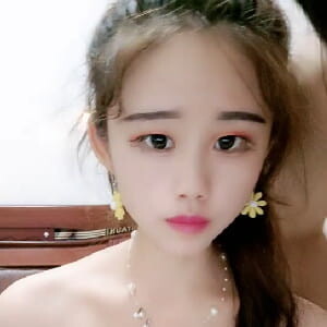 說話好嗲的少婦和同事啪啪,身材瘦瘦的,奶子卻不小啊[MP4/572M]