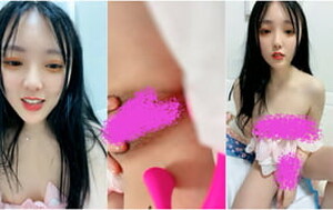 甜美可人O2年鄰家妹妹初長成,沐洱好粉啊,看著十分可口[MP4/978M]