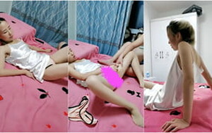 新婚小夫妻精力旺盛,小媳婦笑得喜出望外,以後啥也不幹,天天在家艹B得了[MP4/505M]