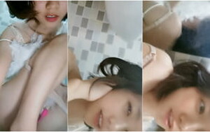 嗲聲嗲氣短發青春靚麗醫學院小師妹廁所發臊,不斷摩擦沐洱,低聲呻吟[MP4/248M]