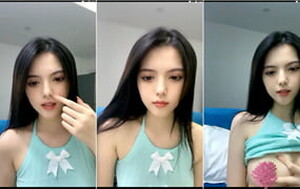 女神級顏值美女,宛如仙女下凡,五官精致,粉紅系奶子,丁字褲勒進小茓[MP4/878M]