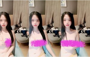 童顏大奶O3年小辣妞,網吧美女收銀員,下班兼職,揉搓白皙大奶[MP4/1G]