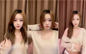 黃毛時尚清純系小美妞,顏值很能打,小妹妹十分嫩,近距離特寫[MP4/1G]