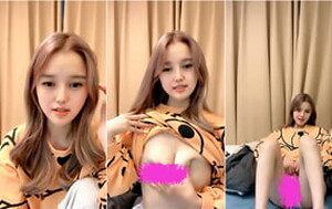 長相洋氣清純鄰家妹妹型甜美小妞,扭動小屁屁,年輕就是壹切[MP4/1G]