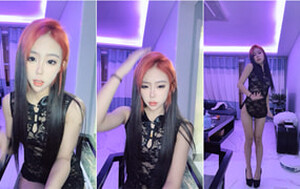 夜店裏的高端女玩家,音樂壹響身體不由自主的搖起來,年輕壹切都嫩[MP4/760M]