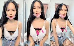 高顏值粉沐洱小姐姐,連體網格網襪誘惑,臊話不斷,哥哥來艹我[MP4/441M]