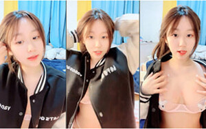 這就是青春啊,清純甜美棒球服嫩妹,說話很溫柔,身材微胖,天生炮架[MP4/351M]