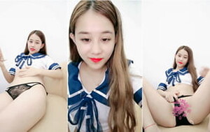 日式學生制服誘惑,黃瓜插茓快速抽送,真怕弄著弄著斷在裏面[MP4/1G]