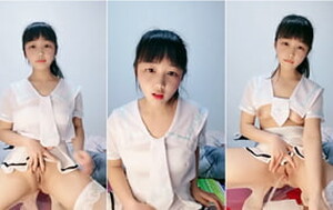 極品呆萌可愛00後辣媽,長相娃娃臉,萌萌噠,根本看不錯已經生過寶寶[MP4/406M]