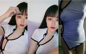 哥哥想要我嘛,高顏值大眼清純小姐姐,民國風透視裝,皮膚白皙,沐洱粉嫩[MP4/754M]