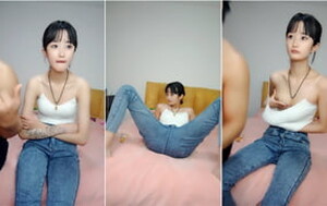 年紀不大呆萌可愛00後社會小太妹,被社會紋身大哥輪番爆艹,小X要被艹腫了[MP4/758M]