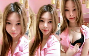 女神級00後小仙女,時尚大方,眼睛很大,顏值秒殺壹切.沒想到也會下海