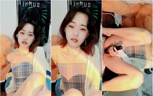 氣質短發小姐姐,顏值壹般,氣質佳人,有點貧乳,摩擦私處好臊好臊