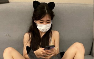 某航空公司空姐流出，下班後接受金主爸爸調教，黑絲長腿超誘人81P+41V