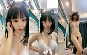 閃晶晶大眼睛短發可人女神,身材柔軟十足,高擡腿撫摸嫩鮑,呻吟聲很酥