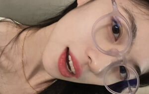 撒嬌般的呢喃我喜歡這跟雞巴，妳喜歡這個屁股嗎？