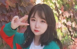 網戀豐滿大奶學生妹發給男友不雅視圖流出，文藝反差婊，發育真不錯13P+7V