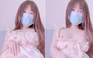 齊劉海、碎花裙，清純可愛軟萌妹紫薇，噴尿水珠持續很久