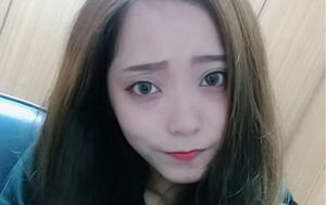 愛吞男友大J8的大眼小母狗不雅視圖流出，顏射、口爆、後入打漿83V+1V