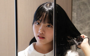 吳XX紀念中學清純學生妹私拍流出,青春的味道真甜美370P+1V-1G