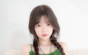 價值萬元-清純無敵雙馬尾美少女-奶昔-定制4K原檔畫質,毛孔清晰可見169P+1V-10.8Gb