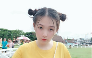 大奶文藝大學生反差婊-石X慧-自拍不雅視圖流出,被土豪爸爸包養,各種滿足爸爸要求自拍114P+60V-8.52G