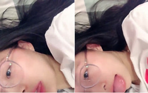 極品學生妹居家兼職下海-小小-躲在被窩裏掰茓紫薇撫摸8V-5小時13分-1.7G