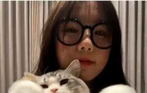 青春活力眼鏡反差學生妹,童顏美乳,大遲度自拍合集30V-20小時40分-13.5Gb