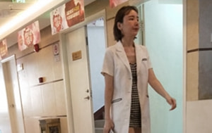 大神辦公樓、口腔醫院掃樓廁所褕拍,各種極品少婦、良家露鮑14P+87V